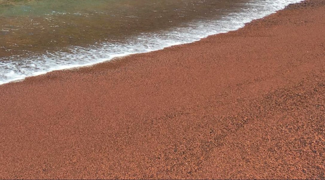 Red Hawaii sand